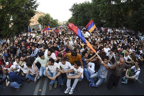 В Армении продолжаются акции протеста