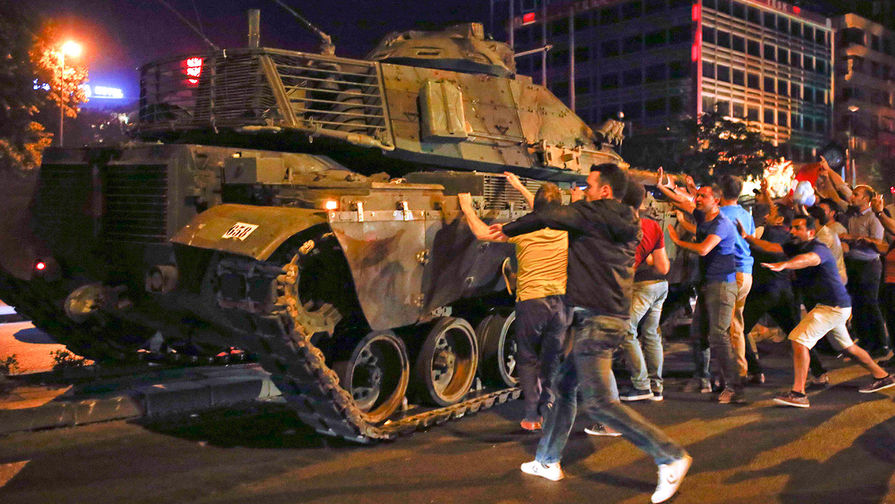 2016-07-16T011653Z_819149632_LR1EC7G03JUFA_RTRMADP_3_TURKEY-SECURITY-pic905-895x505-85334