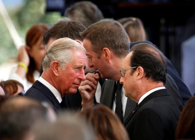 Britain's Prince Charles and French President Francois Hollande are seen upon their arrival to attend the funeral of former Israeli President Shimon Peres at Mount Herzl cemetery in Jerusalem