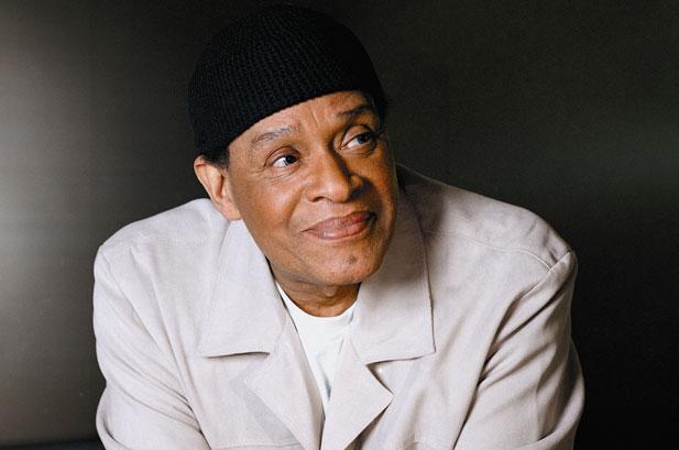 Скончался уникальный джазовый исполнитель Эл Джерро 2 Al-Jarreau
