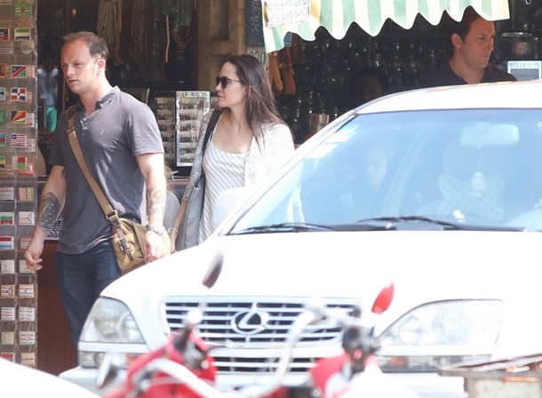 У Джоли новый бойфренд? 2 d3