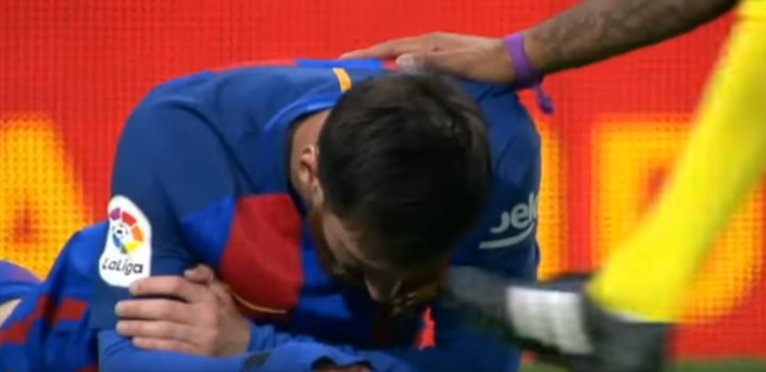 Месси жестко получил по зубам в сегодняшнем "класико" 2 Screenshot_6