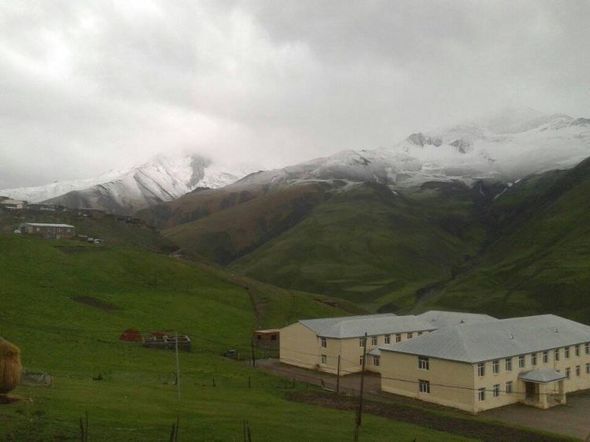 В Азербайджане выпал снег