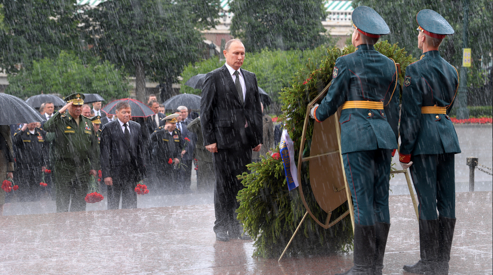 Путин и Медведев в День памяти и скорби