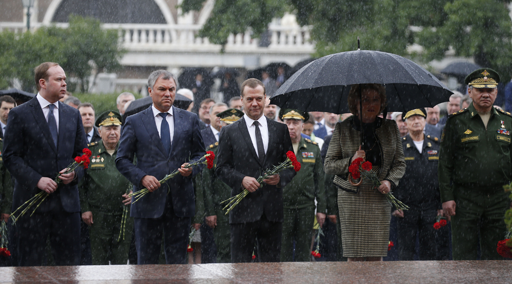 Путин и Медведев в День памяти и скорби