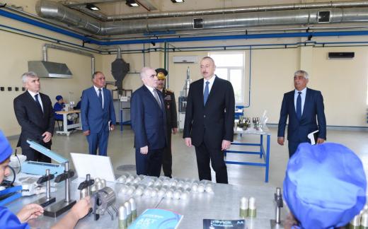 Ильхам Алиев ознакомился с новым заводом по производству боеприпасов для РПГ
