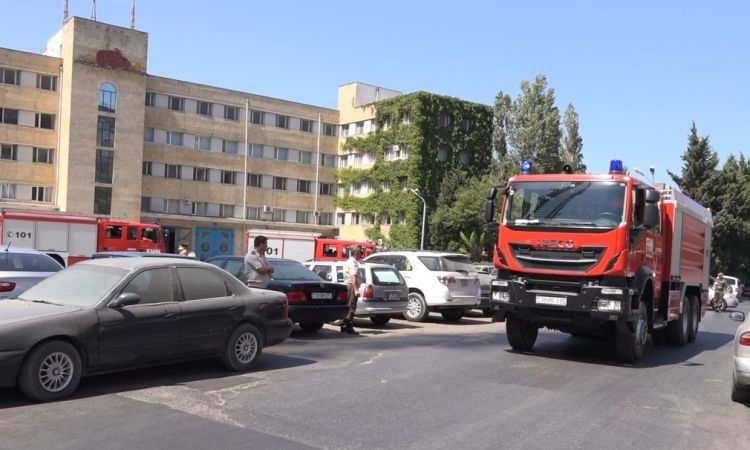 Спасатели МЧС Азербайджана отправились в Грузию