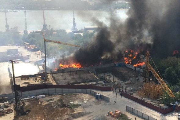 При пожаре в Ростове-на-Дону пострадали десятки человек