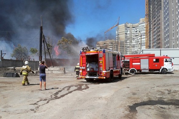 При пожаре в Ростове-на-Дону пострадали десятки человек
