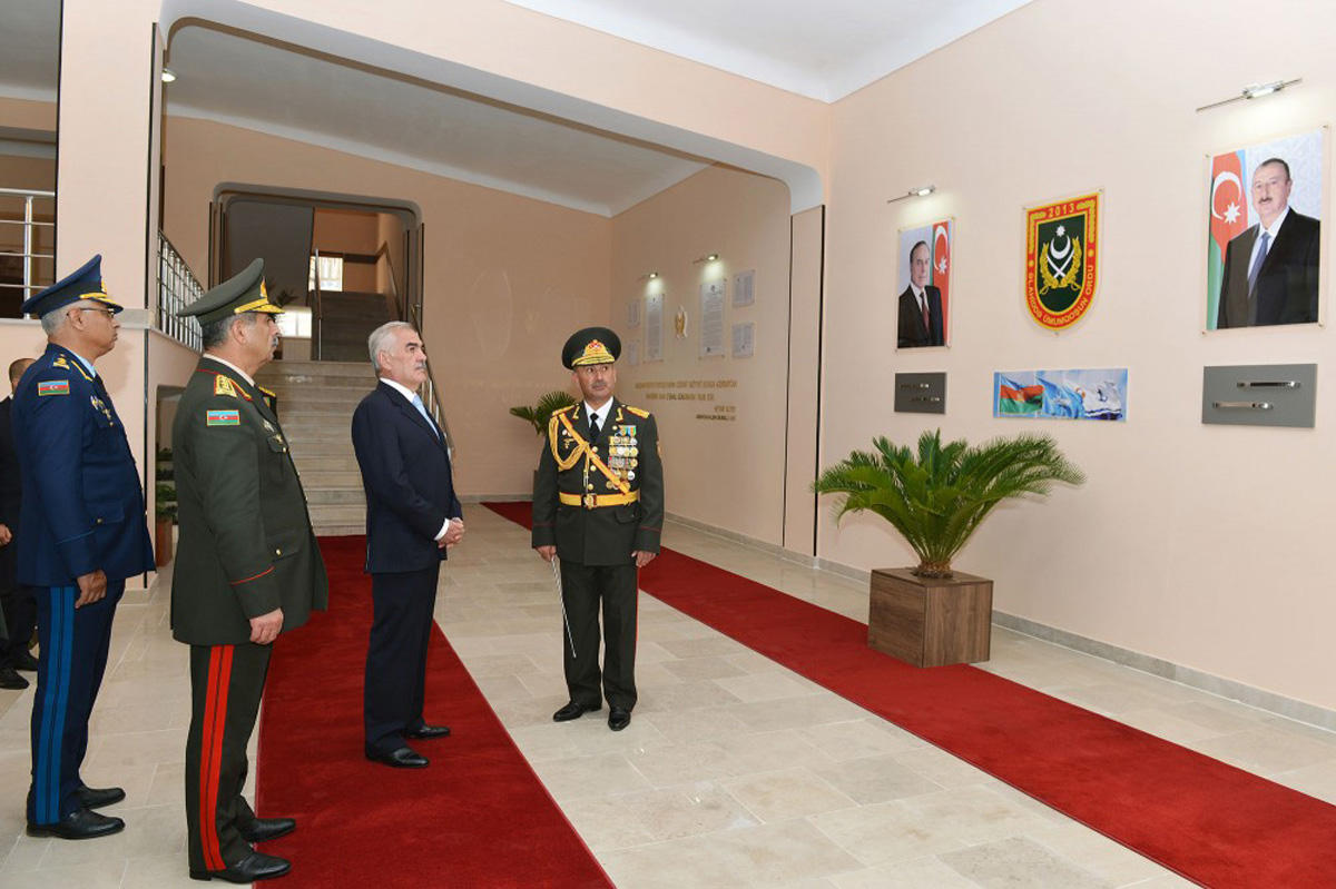 В Нахчыване прошел военный парад