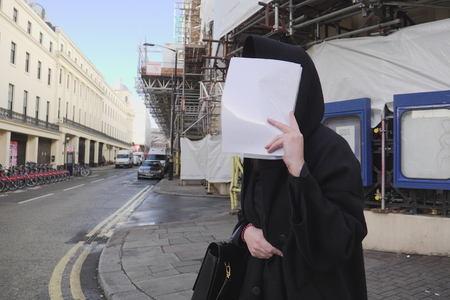 "Оставьте меня в покое": Замира Гаджиева отказалась беседовать с журналистами 2 "Оставьте меня в покое": Замира Гаджиева отказалась беседовать с журналистами