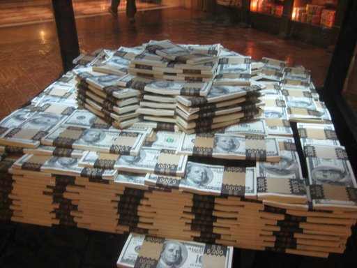 Forbes назвал самых богатых мужчину и женщину 2 Forbes назвал самых богатых мужчину и женщину