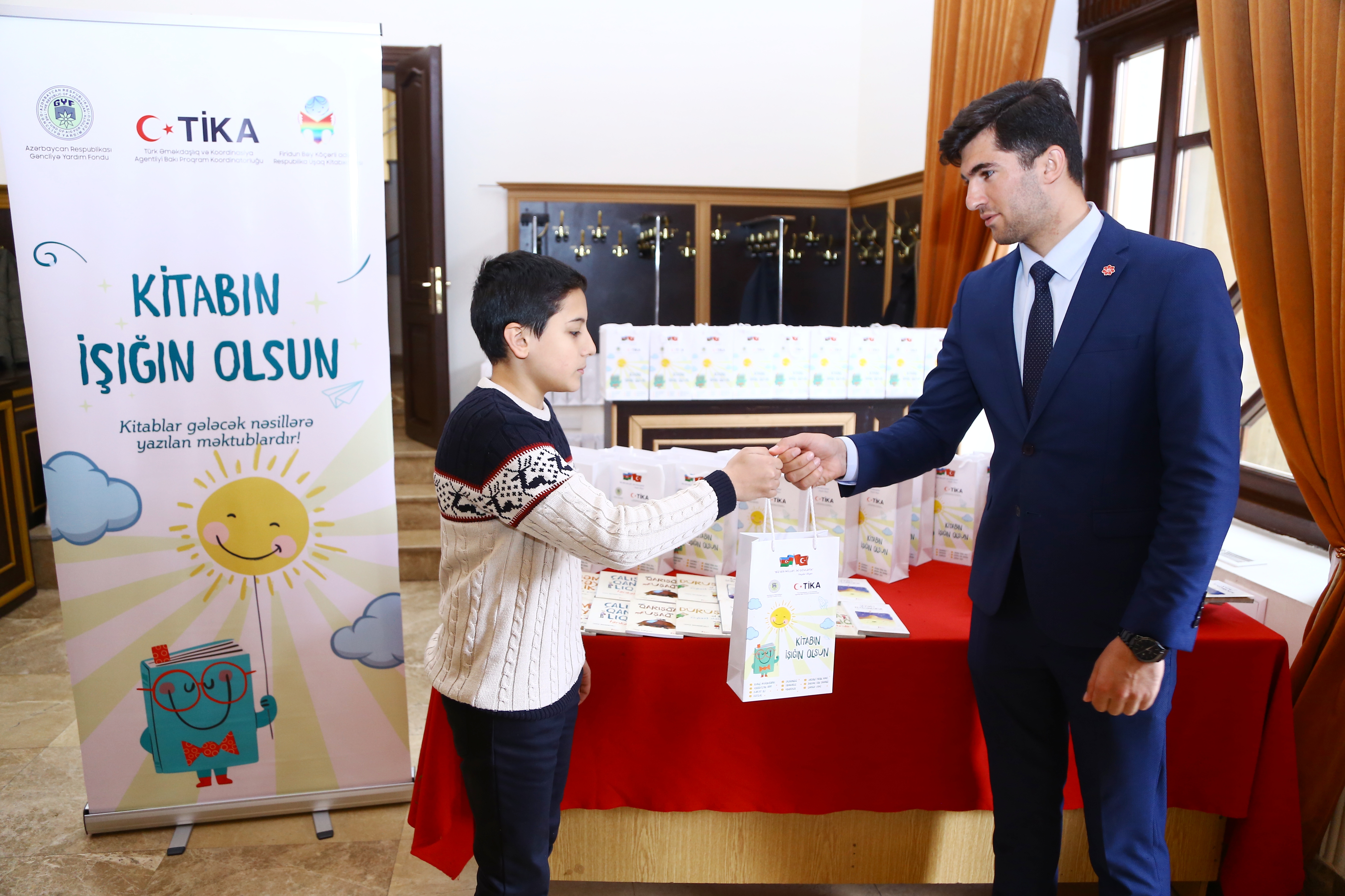 Турция передала в дар азербайджанским детям 30 тыс книг 3 Турция передала в дар азербайджанским детям 30 тыс книг