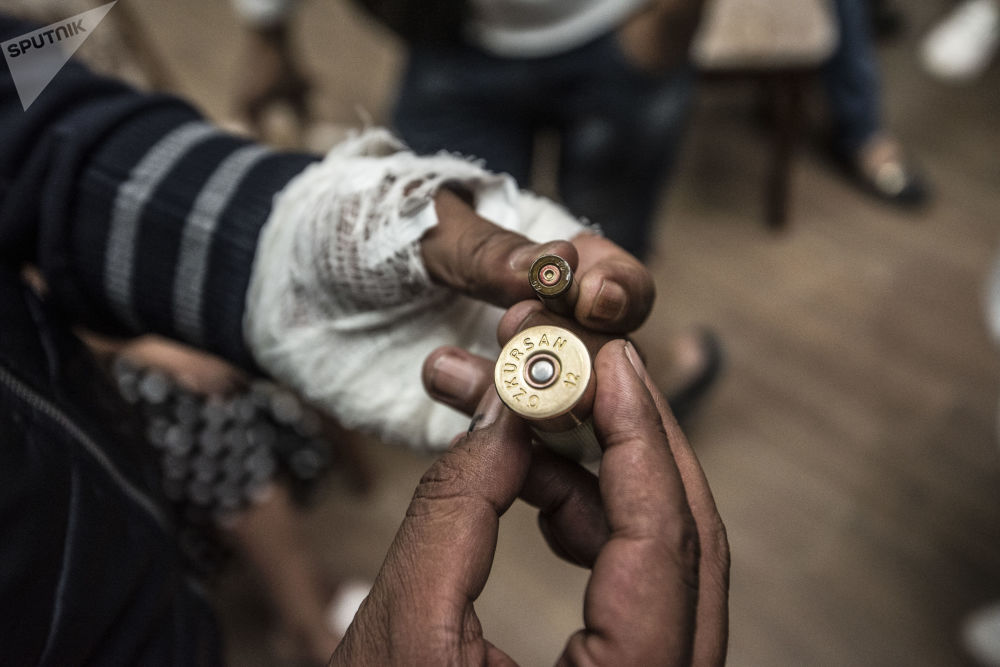 Жестокое противостояние в резиденции Атамбаева в фотографиях 3 Жестокое противостояние в резиденции Атамбаева в фотографиях