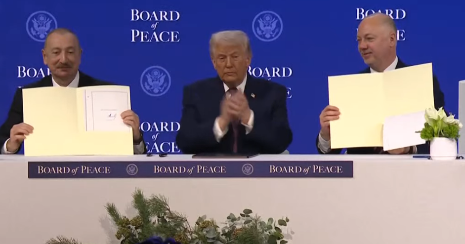 Ильхам Алиев подписал «Устав Совета мира» 1 Ильхам Алиев подписал «Устав Совета мира»