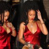 rihanna_kirmizi_elbisesiyle_yurek_hoplatti_35330_640