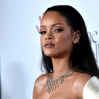 rihanna-buyukbabasina-olan-hayranligini-sosyal-8931103_5613_o
