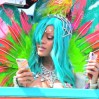 rihanna-turkuaz-mavisi-saclariyla-dikkatleri-9933921_8738_m