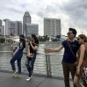 butcesi-fazla-veren-singapur-vatandaslara-para-10584372_3675_o