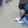 sinavda-bebegini-emzirmisti-universitenin-en-iyi_10741792_13