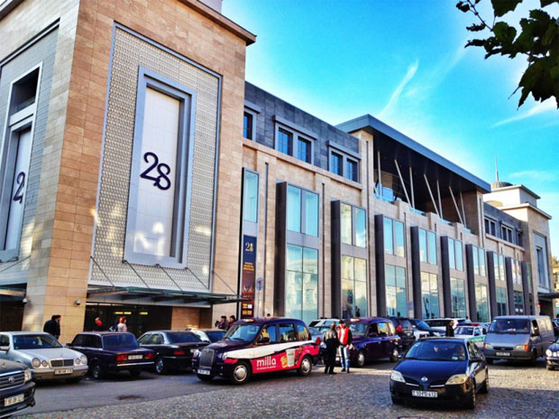 Взлетели цены на парковку в 28 Mall