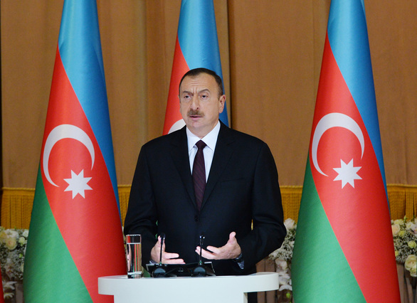 Президент: Память о создателях АДР всегда будет жить в сердце народа