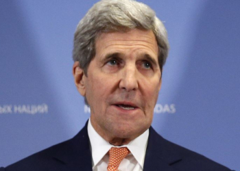 Керри: Обама, Байден и Буш отказались бить по Ирану