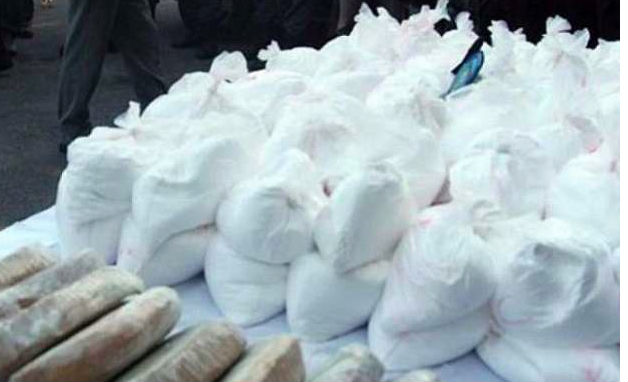 В Британии задержали судно с тонной кокаина