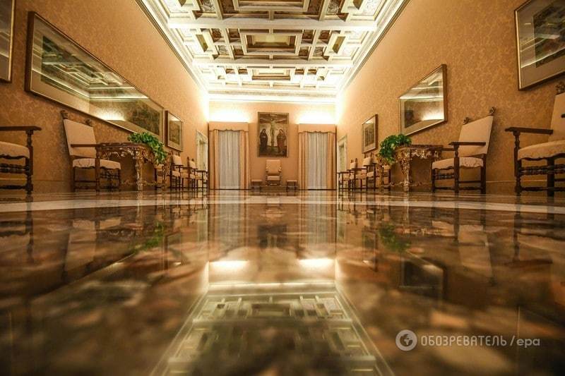Папа Франциск пустил туристов в личную летнюю резиденцию