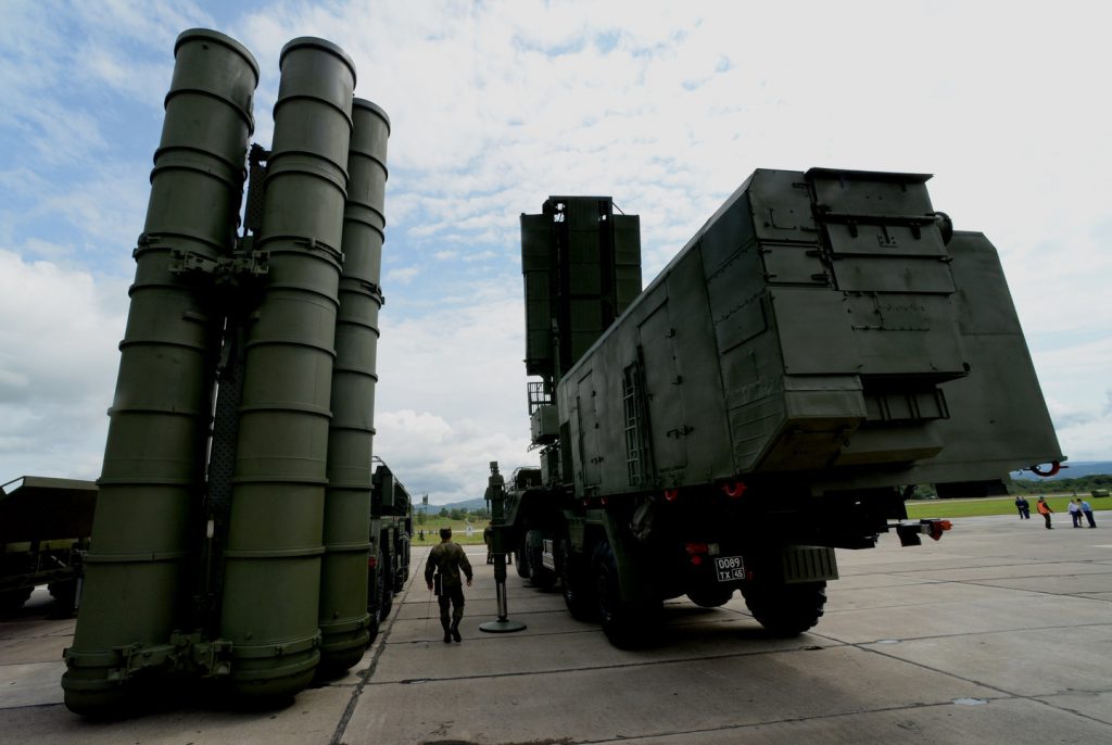 Россия и Индия договорились о поставках зенитных ракетных систем С-400 "Триумф"