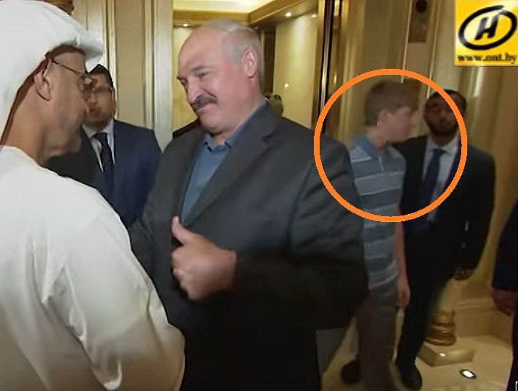 Николай попал в кадр объективов лишь единожды. Кадр телеканала ОНТ.