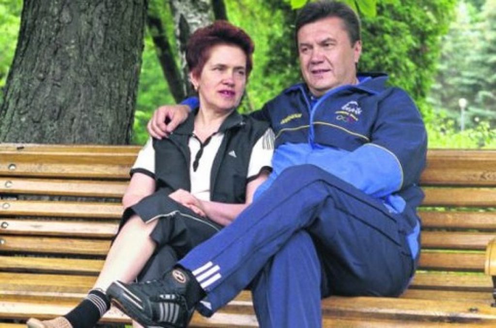 Янукович развелся с женой после 45 лет брака