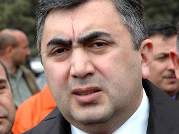 Муса Панахов хочет снова быть замминистра, иначе покинет страну
