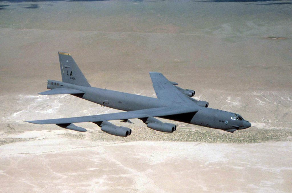 "B-52 через десять лет станут бесполезными против ПВО России"