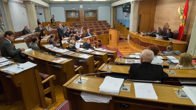 В Черногории проголосовали за членство в НАТО