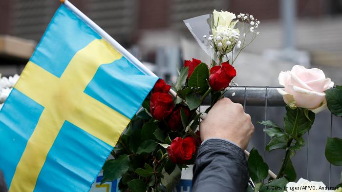 Полиция нашла в салоне грузовика в Стокгольме "легковоспламеняющийся предмет"