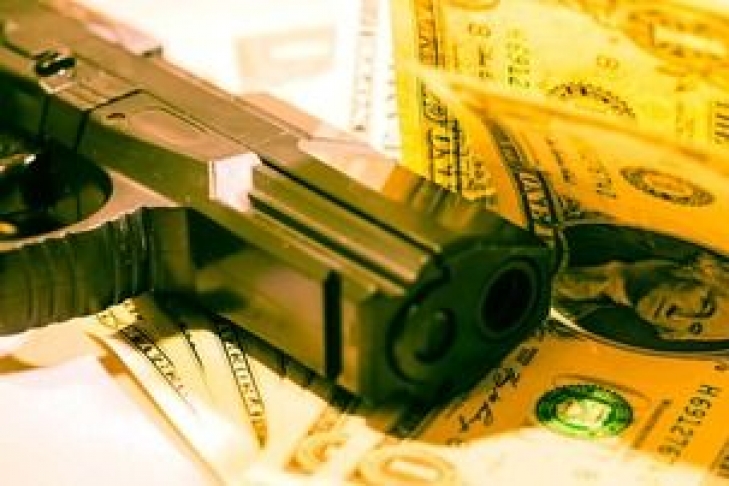 Женщина в пижаме ограбила 6 банков США