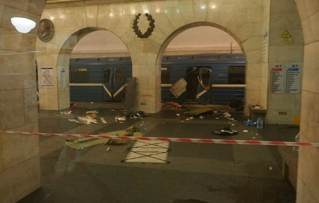Генпрокуратура России назвала взрыв в метро Петербурга терактом