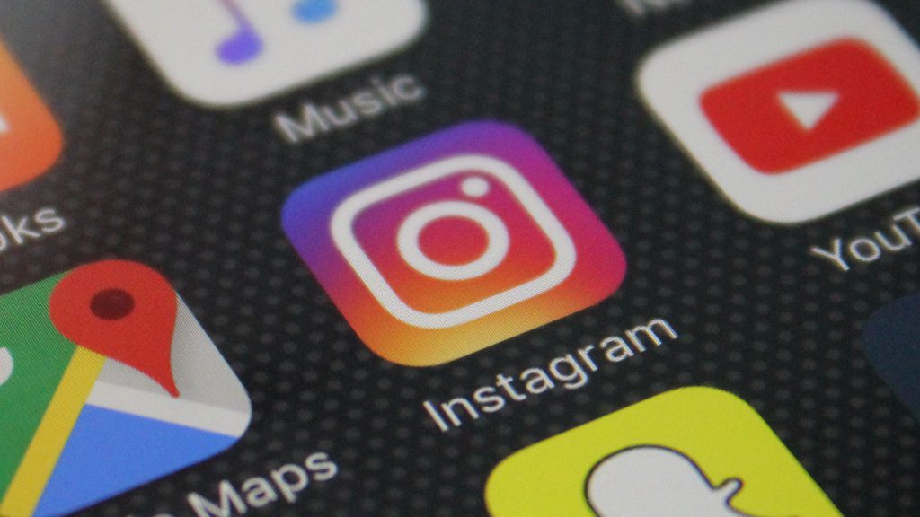 Instagram выпал в оффлайн по всему миру