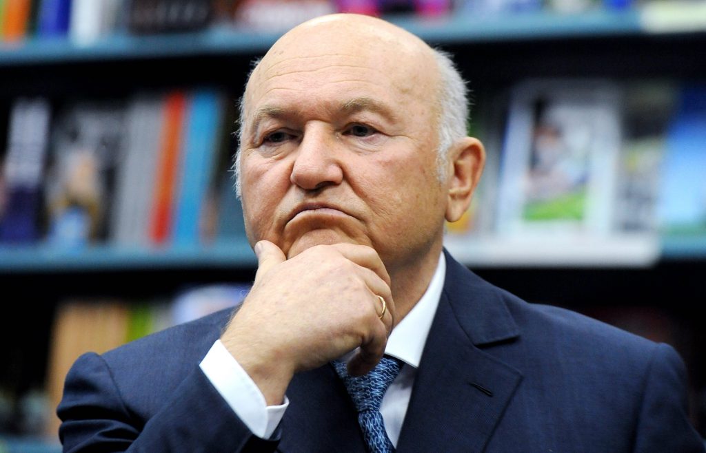 Лужков реагирует на запрет на въезд в Грузию