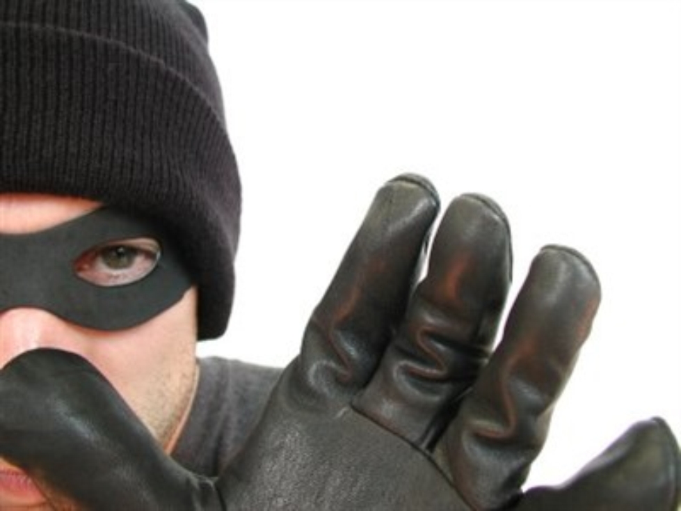 В Баку мошенник "кинул" женщину на 405 тысяч долларов