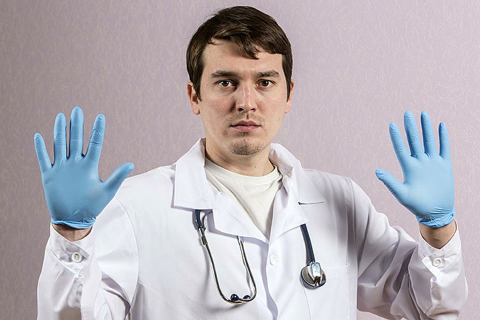 Врачей в Индии обучат обороняться от пациентов