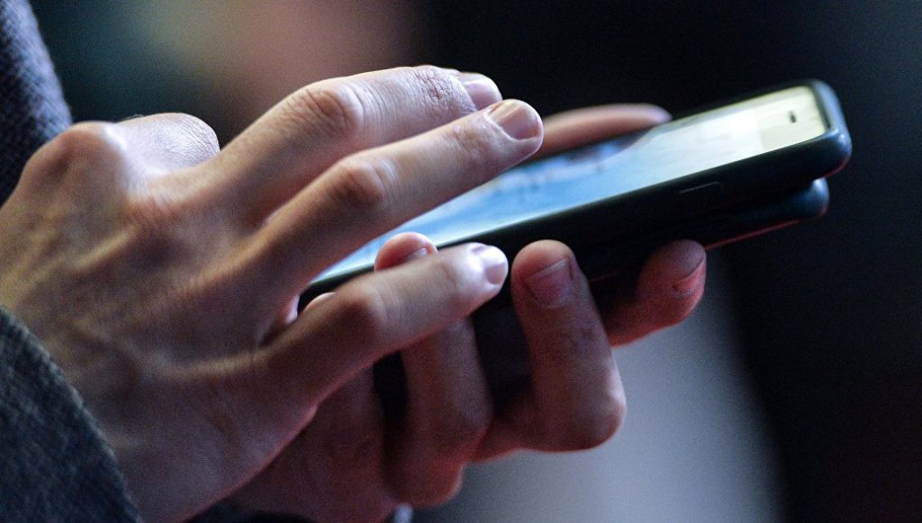 Продажи Apple в Азербайджане сократились, на рынке лидирует Samsung