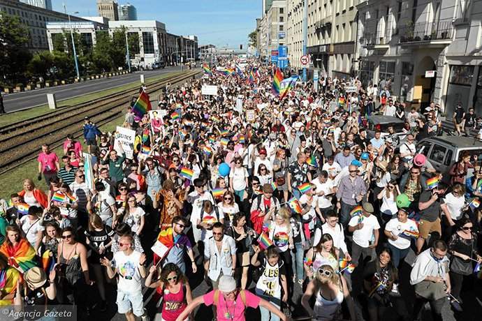 В Варшаве прошел масштабный парад ЛГБТ