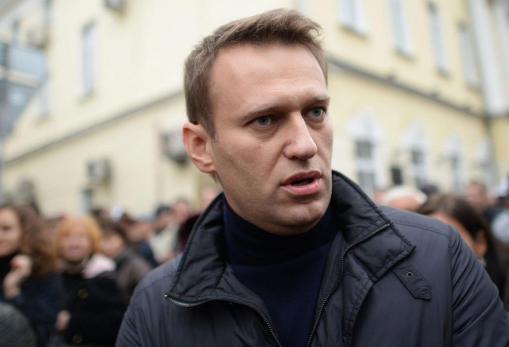 Навальный покинул Россию