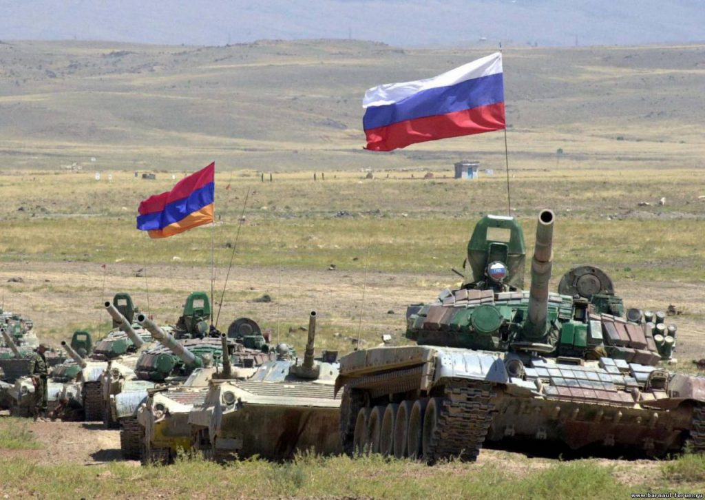 В Армении заявили, что запросят военную помощь России в случае угрозы от Азербайджана и Турции