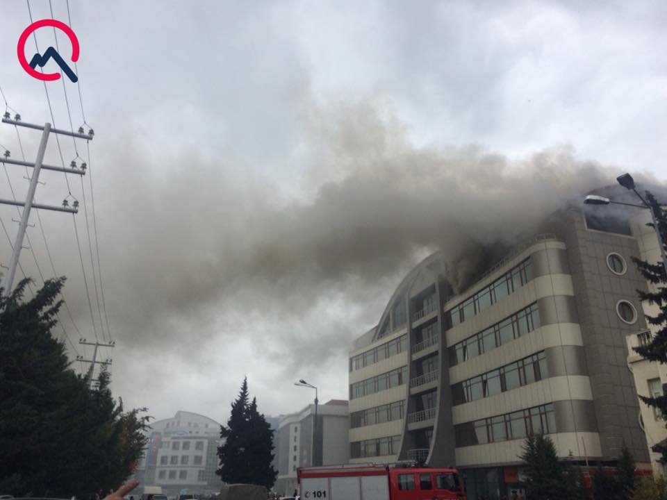 Пожар в бизнес-центре «AFEN PLAZA» в Баку потушен