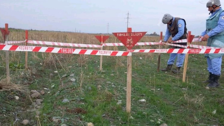 В Агдаме найдена мина армянского производства