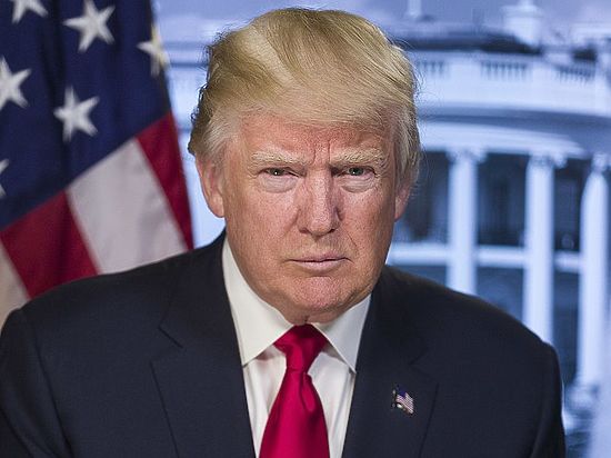 Трамп распорядился о продлении антииранских санкций
