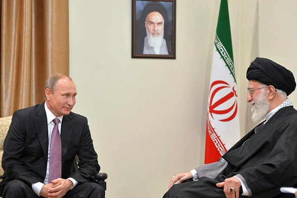 Хаменеи предложил Путину изолировать США